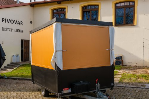 Malý pivní přívěs